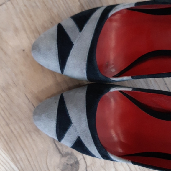 Charles Jourdan Grey Black Suede Heels Size 6 - Picture 2 of 7